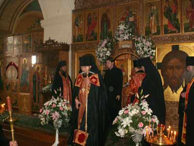 Молебен в Щегловском монастыре